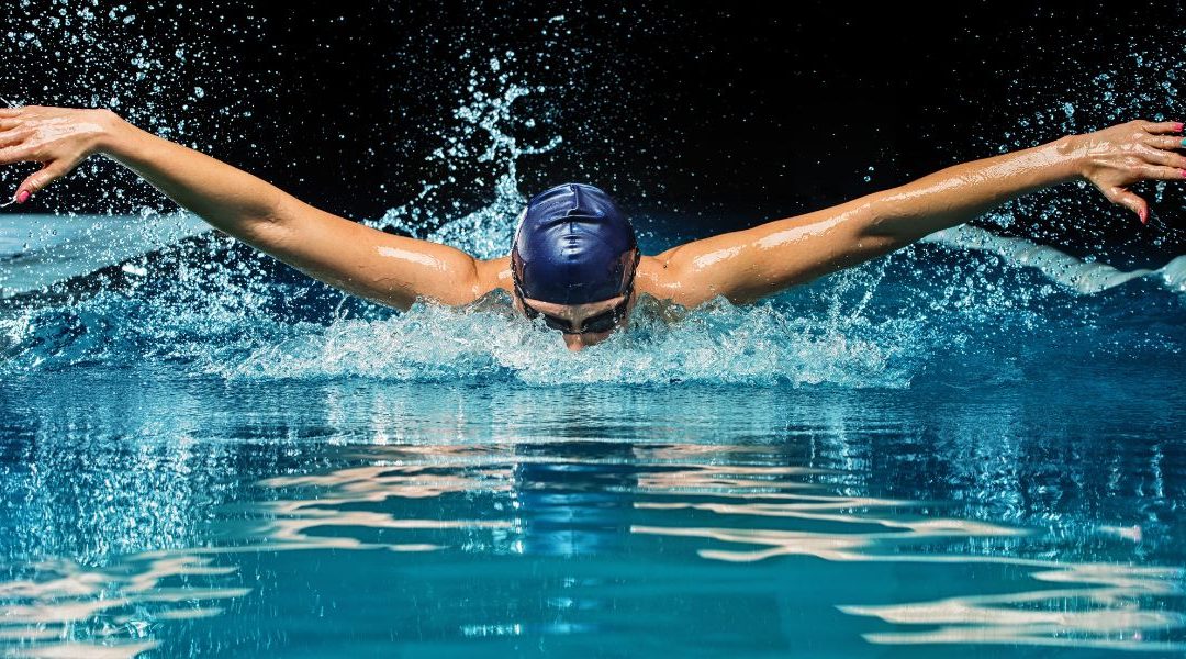 Meilleur pronostiqueur courses de natation : top des astuces pour trouver le bon